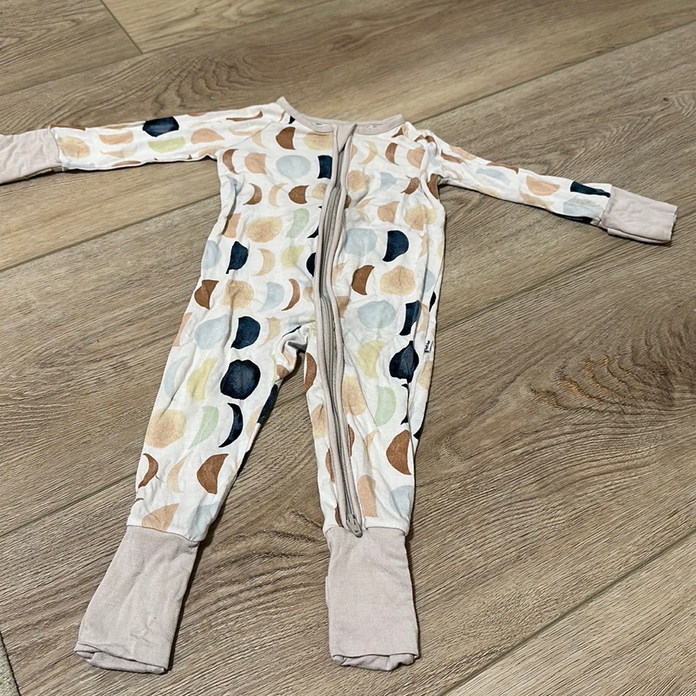 LITTLE SLEEPIES LUNA NEUTRAL ZIPPY PIJAMA